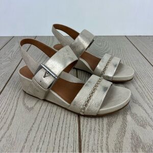 Gentle Souls Women's Giulia Two Band Wedge Buckle Sandals 8 Ice $159